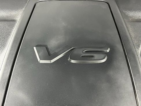 Used 2019 Jeep Grand Cherokee Limited image 9