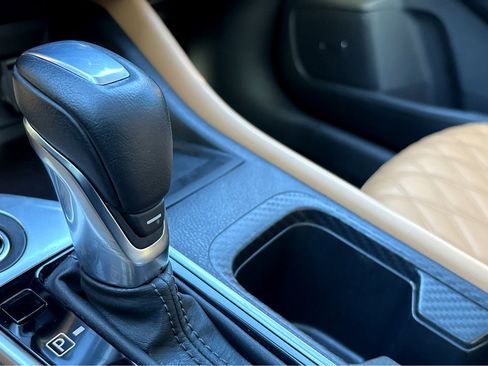 Used 2024 Nissan Sentra SV w/ SV Premium Package image 19