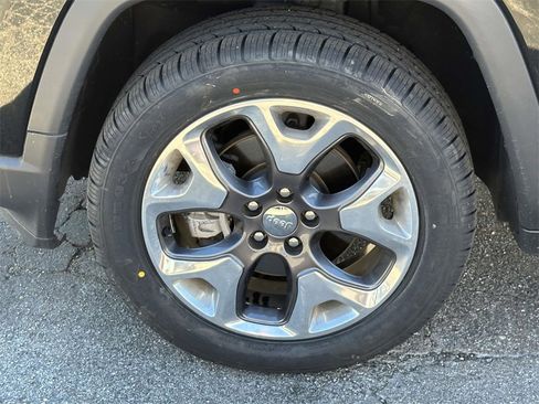 Used 2020 Jeep Compass Limited image 9