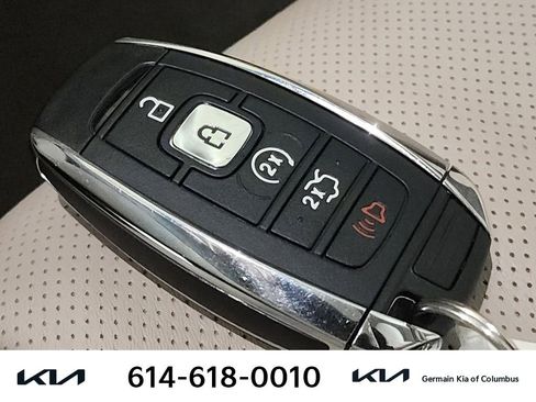 Used 2018 Lincoln MKX Reserve w/ Driver Assistance Package image 33