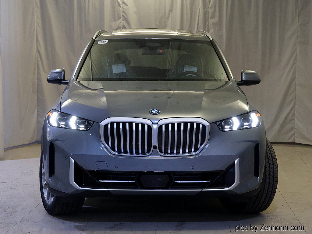 Used 2026 BMW X5 xDrive50e AWD/4WD image 5