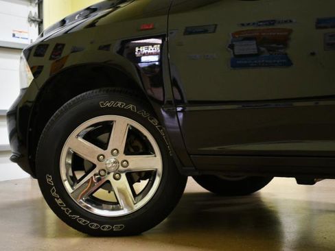 Used 2016 RAM 1500 Express RWD image 14