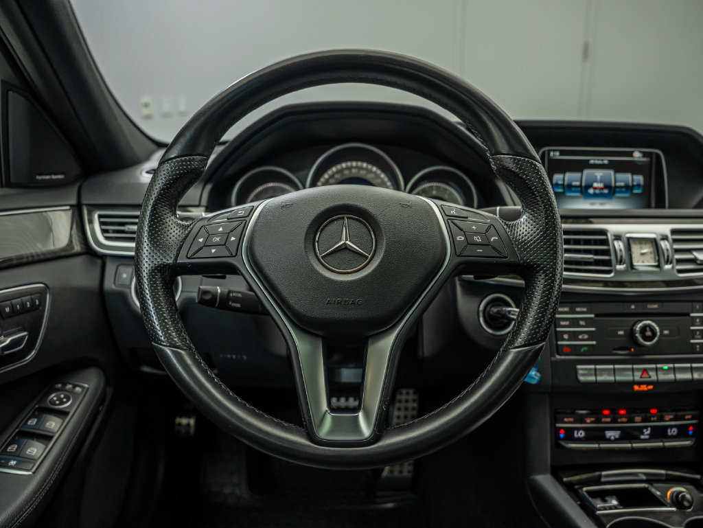 Used 2016 Mercedes-Benz E 350 4MATIC Sedan image 40