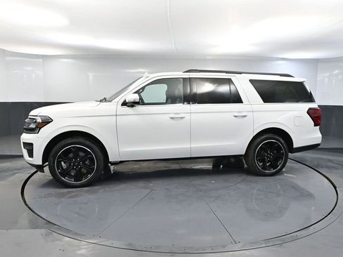 Used 2023 Ford Expedition Max Limited image 12
