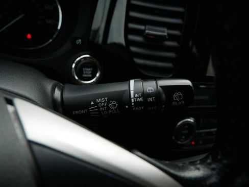 Used 2014 Mitsubishi Outlander SE AWD/4WD image 20