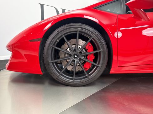 Used 2016 Lamborghini Huracan LP 580-2 RWD image 17