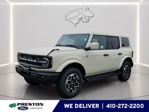 New 2026 Ford Bronco Outer Banks image 1