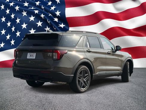 New 2026 Ford Explorer ST-Line w/ ST-Line Street Pack RWD image 7