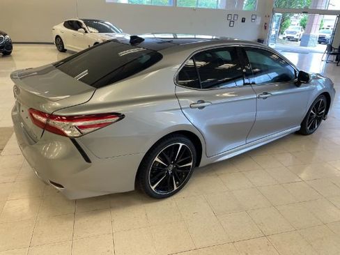 Used 2020 Toyota Camry XSE FWD image 6