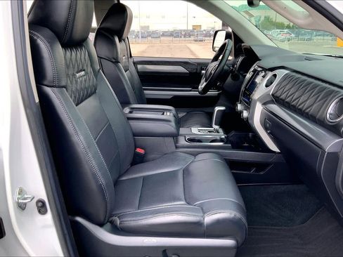 Used 2021 Toyota Tundra Platinum AWD/4WD image 9