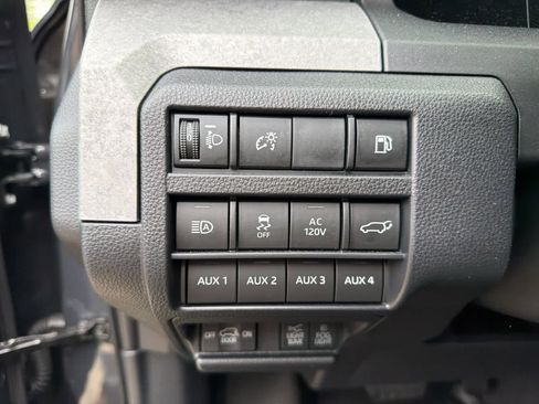 Used 2025 Toyota 4Runner Trailhunter AWD/4WD image 18