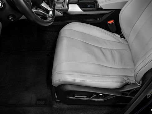 Certified 2023 Acura MDX FWD w/ Technology Package image 40