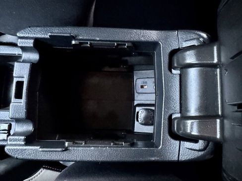 Used 2016 Subaru Crosstrek 2.0i Premium image 36