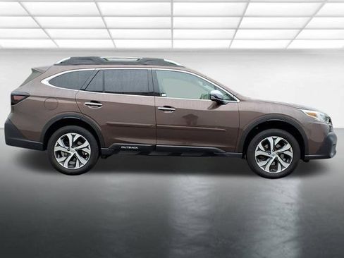 Used 2021 Subaru Outback Touring AWD/4WD image 7