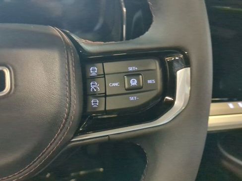 Used 2024 Jeep Wagoneer Launch Edition image 22