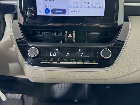 Certified 2025 Toyota Corolla LE image 15