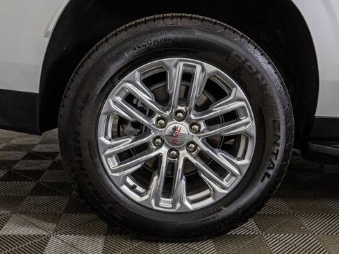 Used 2024 GMC Yukon XL SLT w/ SLT Luxury Package AWD/4WD image 58