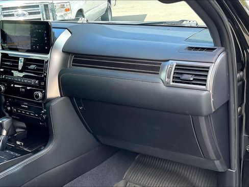 Used 2023 Lexus GX 460 Premium AWD/4WD image 23