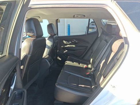 Used 2022 GMC Terrain AT4 image 10