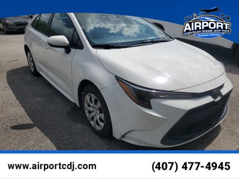 Used 2020 Toyota Corolla LE FWD image 1