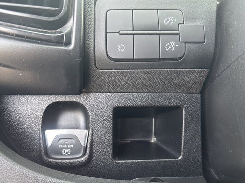 Used 2025 RAM ProMaster 2500 w/ Convenience Group image 42