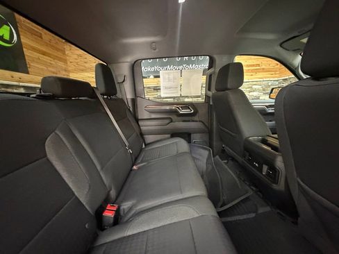 Used 2023 Chevrolet Silverado 1500 LT Trail Boss w/ Protection Package image 32