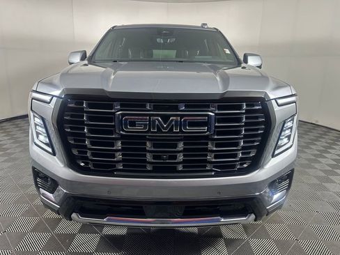 Used 2025 GMC Yukon XL Denali Ultimate AWD/4WD image 8