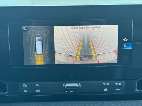 Used 2023 Mercedes-Benz Sprinter 2500 w/ Parking Package image 27