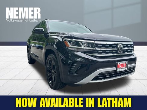 Certified 2023 Volkswagen Atlas SE w/ Black Wheel Package AWD/4WD image 5
