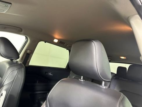 Used 2023 Nissan Pathfinder SL image 12