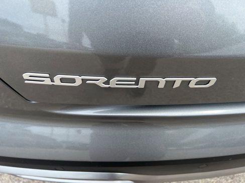 Certified 2024 Kia Sorento SX Prestige AWD/4WD image 33