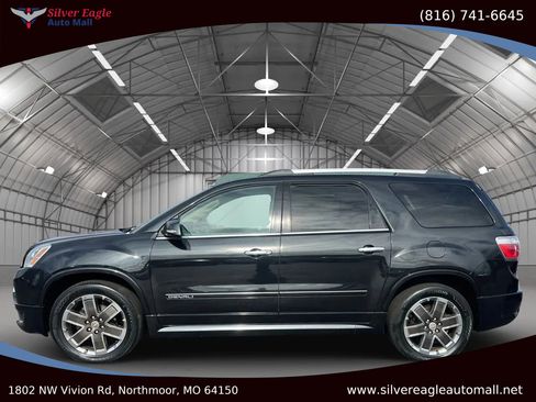 Used 2012 GMC Acadia Denali image 2