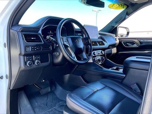 Used 2024 Chevrolet Suburban RST w/ Luxury Package AWD/4WD image 8
