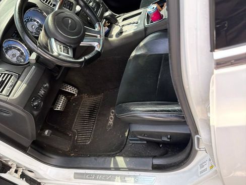 Used 2012 Chrysler 300 SRT8 w/ 19-Premium Speaker Group RWD image 3