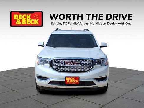 Used 2019 GMC Acadia Denali w/ Technology Package FWD image 2