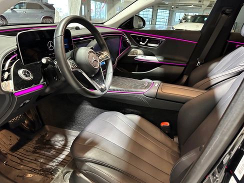 Used 2024 Mercedes-Benz E 350 4MATIC Sedan image 7