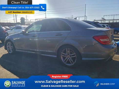 Used 2013 Mercedes-Benz C 250 Sedan image 3