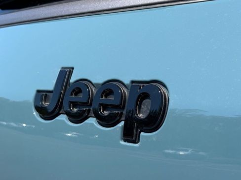 New 2026 Jeep Grand Cherokee L Limited RWD image 10