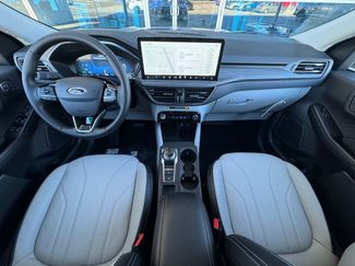 New 2025 Ford Escape SE w/ PHEV Premium Package video 4