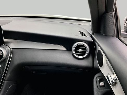 Used 2022 Mercedes-Benz GLC 300 image 18