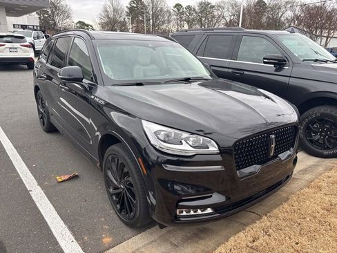 Used 2023 Lincoln Aviator Black Label w/ Jet Package image 3