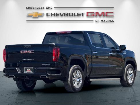Used 2025 GMC Sierra 1500 Denali AWD/4WD image 3