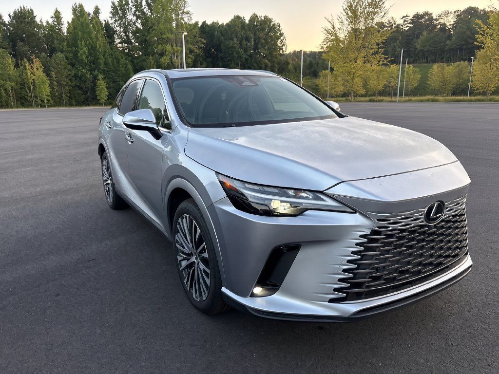 Used 2023 Lexus RX 350 Premium Plus w/ Cold Area Package FWD image 4