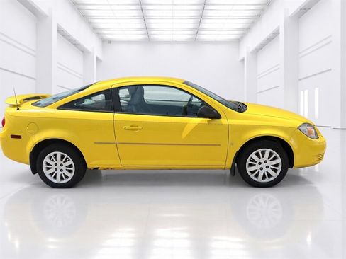 Used 2009 Chevrolet Cobalt LS w/ Protection Package FWD image 3