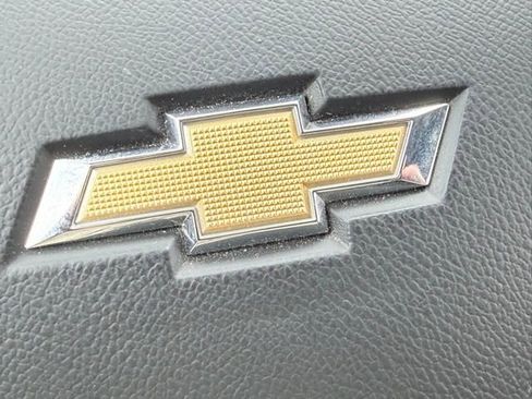 Used 2024 Chevrolet Equinox LT FWD image 30