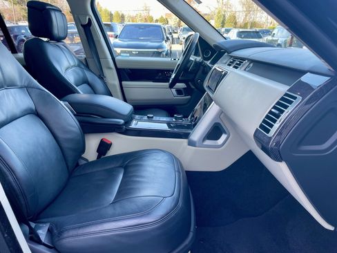 Used 2020 Land Rover Range Rover Autobiography image 15