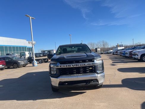 Used 2020 Chevrolet Silverado 2500 LT image 3