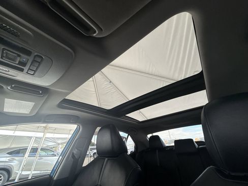 Used 2020 Toyota Camry XSE image 17