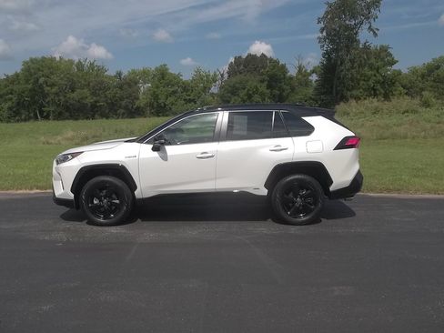 Certified 2021 Toyota RAV4 XSE w/ XSE Grade Weather Package AWD/4WD image 1