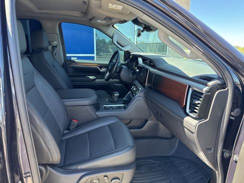 Used 2024 GMC Sierra 1500 Denali image 11